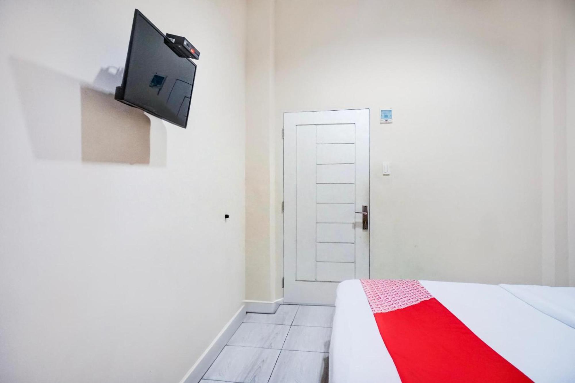 Hotel O Medan City Near Lapangan Benteng Formerly Ralica Residence Zewnętrze zdjęcie